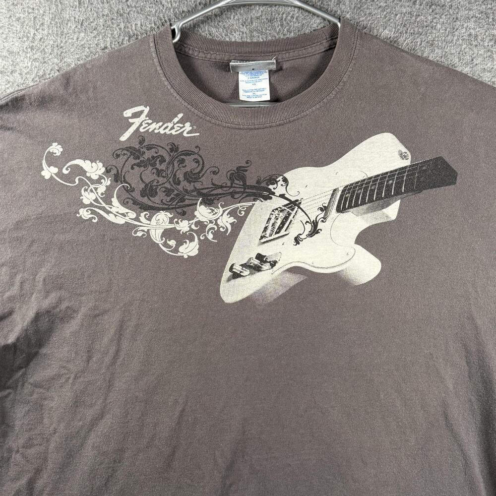 Vintage Y2K Fender The Rock And Roll Lifestyle Guitar Graphic T Shirt Mens XL